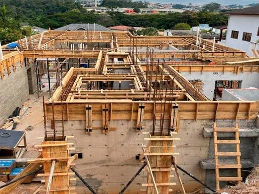 Construção residencial de alto padrão em São Paulo